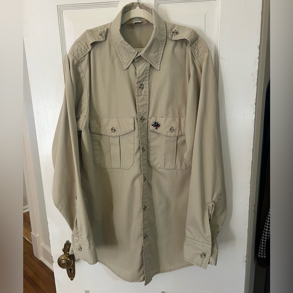 Vintage Duxbak Men's Beige Button-Up hunting shirt size Medium